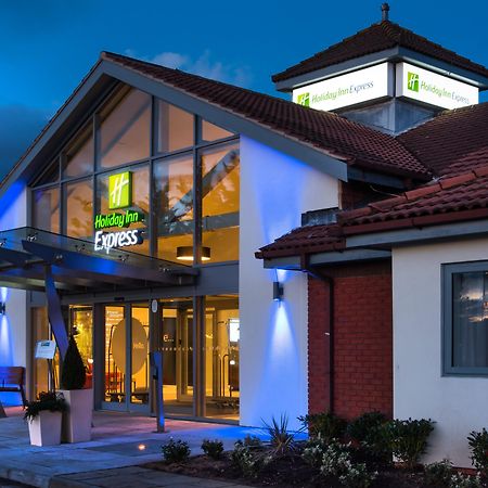 Holiday Inn Express Portsmouth - North By Ihg Ngoại thất bức ảnh