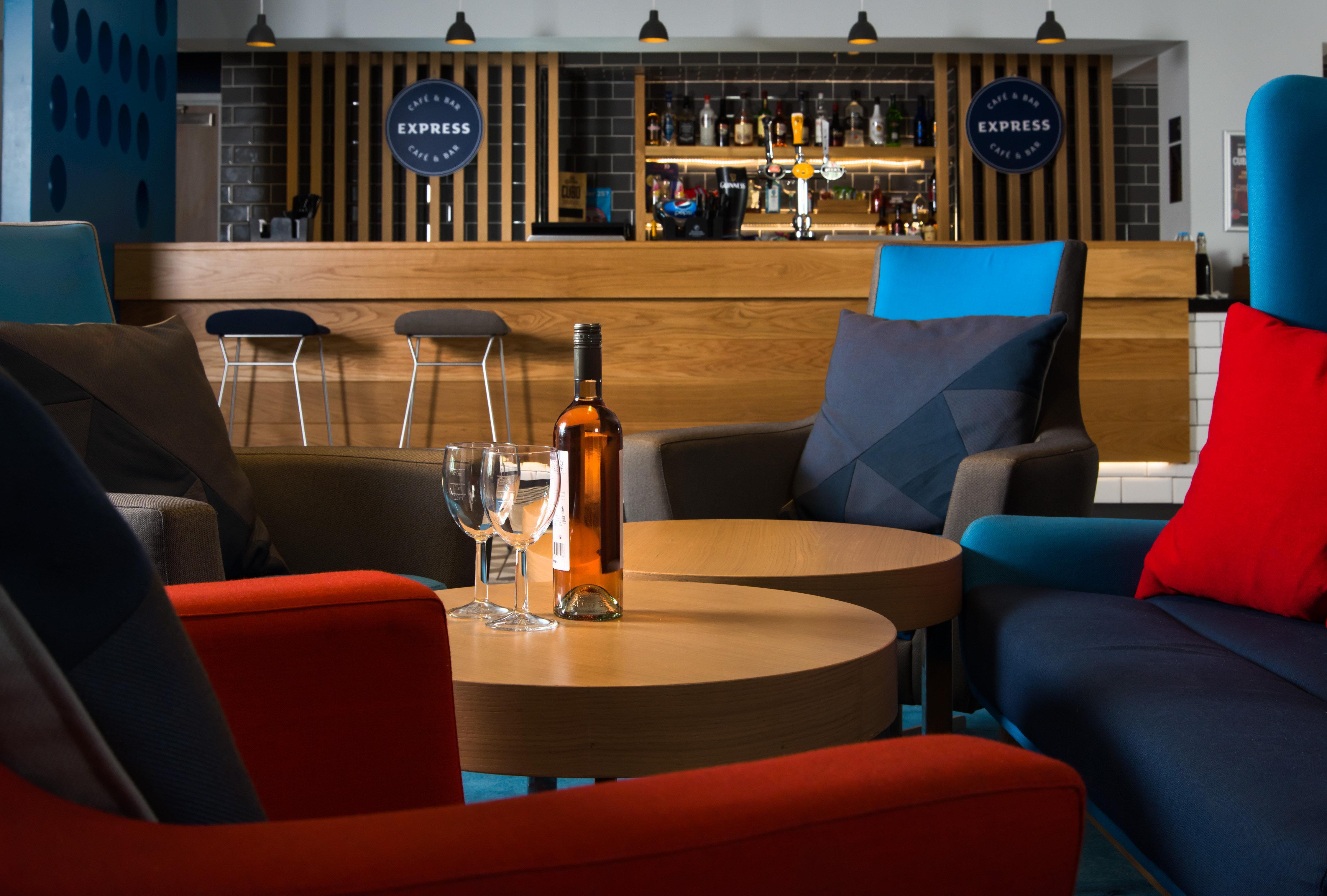 Holiday Inn Express Portsmouth - North By Ihg Ngoại thất bức ảnh