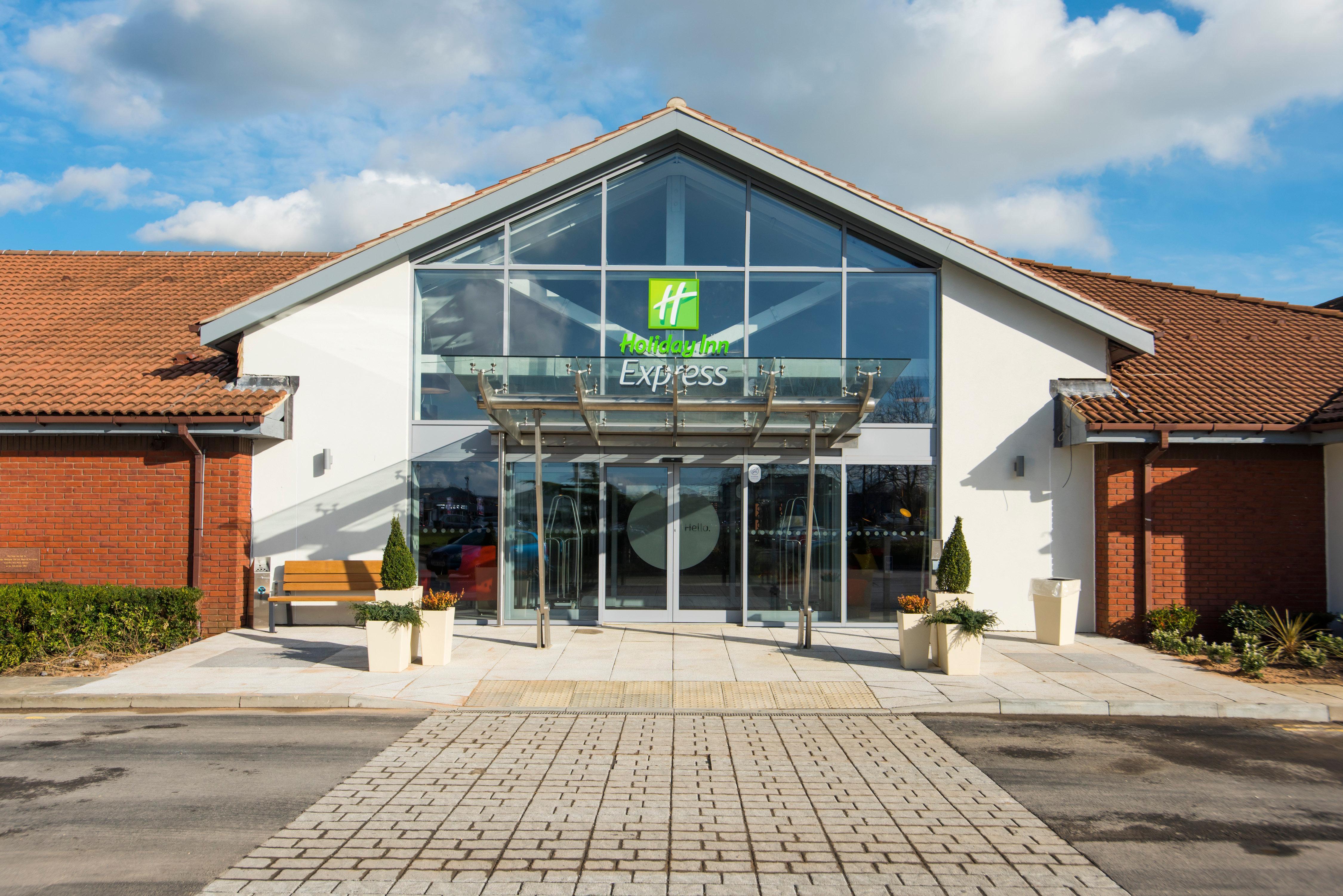 Holiday Inn Express Portsmouth - North By Ihg Ngoại thất bức ảnh